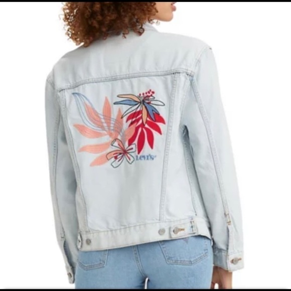 Limited Edition Levi’s Art Class Ex-boyfriend Trucker Jacket NWT S - Picture 1 of 11